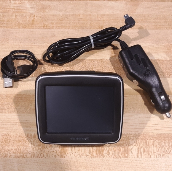 TOM TOM EASE GPS NAVIGATION 3.5" TOUCHSCREEN CAR KIT & MINI USB FOR PC UPDATES - Picture 6 of 7